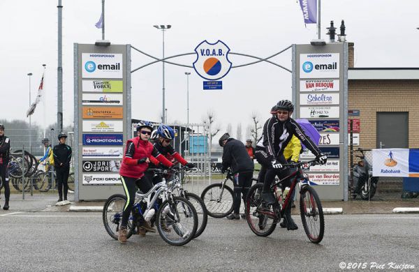 rabobank-veldtoertocht-goirle-15-20150316-18903344895E82388E-F2A1-B71A-D8F4-3C2969D98AAB.jpg