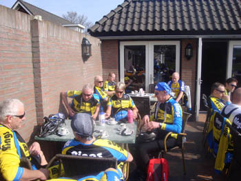 Pauzeplek, uit de wind en in de zon ! foto5