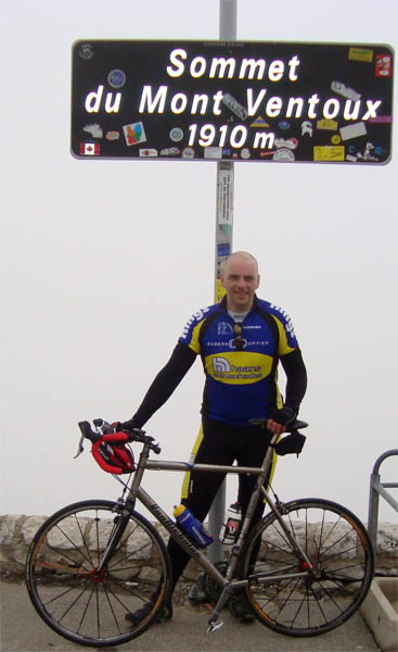 John van Kollenburg met groep op de Mont Ventoux_1